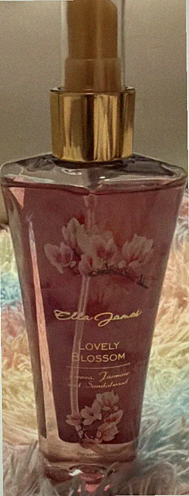 Ella James Lovely Blossom Body Mist Blossom Jasmine Sandalwood 8 fl oz